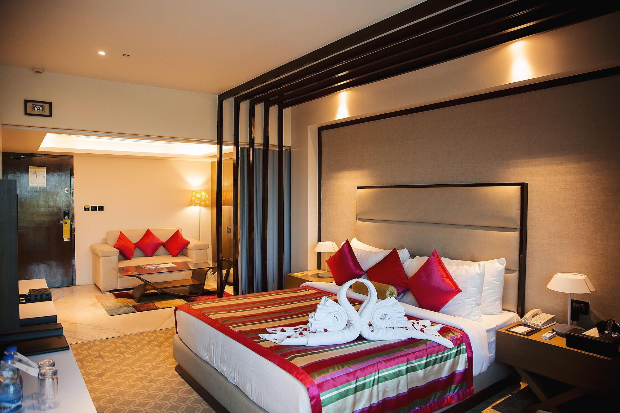 Radisson Lucknow City Center Ngoại thất bức ảnh