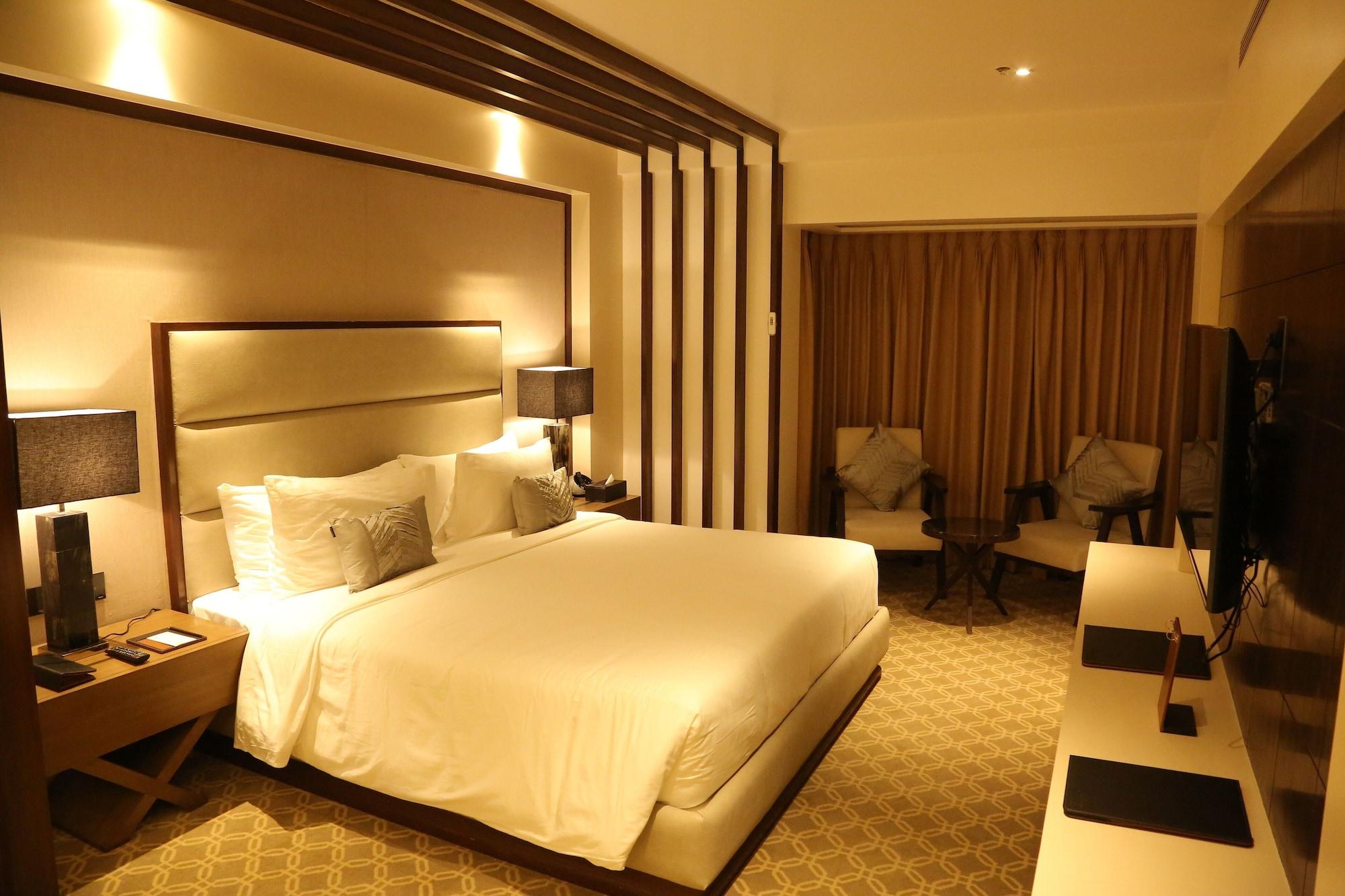 Radisson Lucknow City Center Ngoại thất bức ảnh