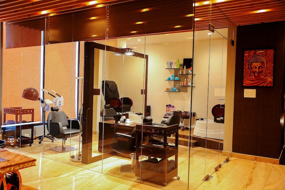 Radisson Lucknow City Center Ngoại thất bức ảnh
