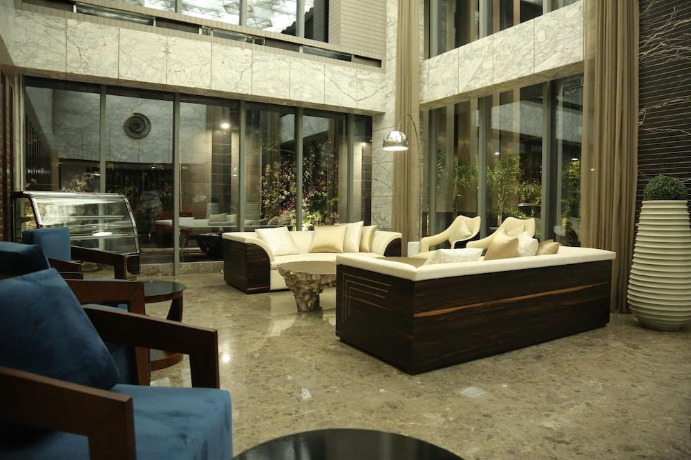 Radisson Lucknow City Center Ngoại thất bức ảnh