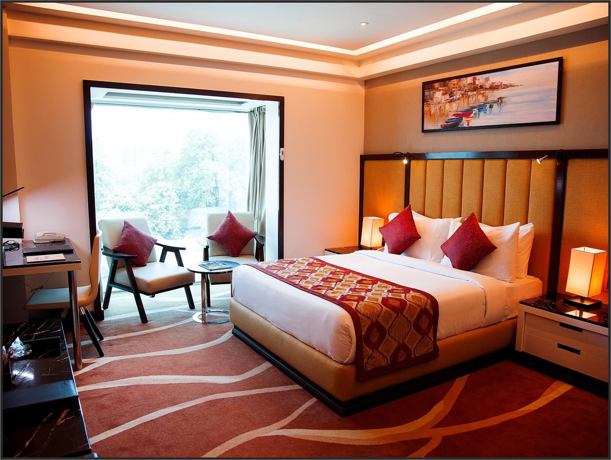Radisson Lucknow City Center Ngoại thất bức ảnh