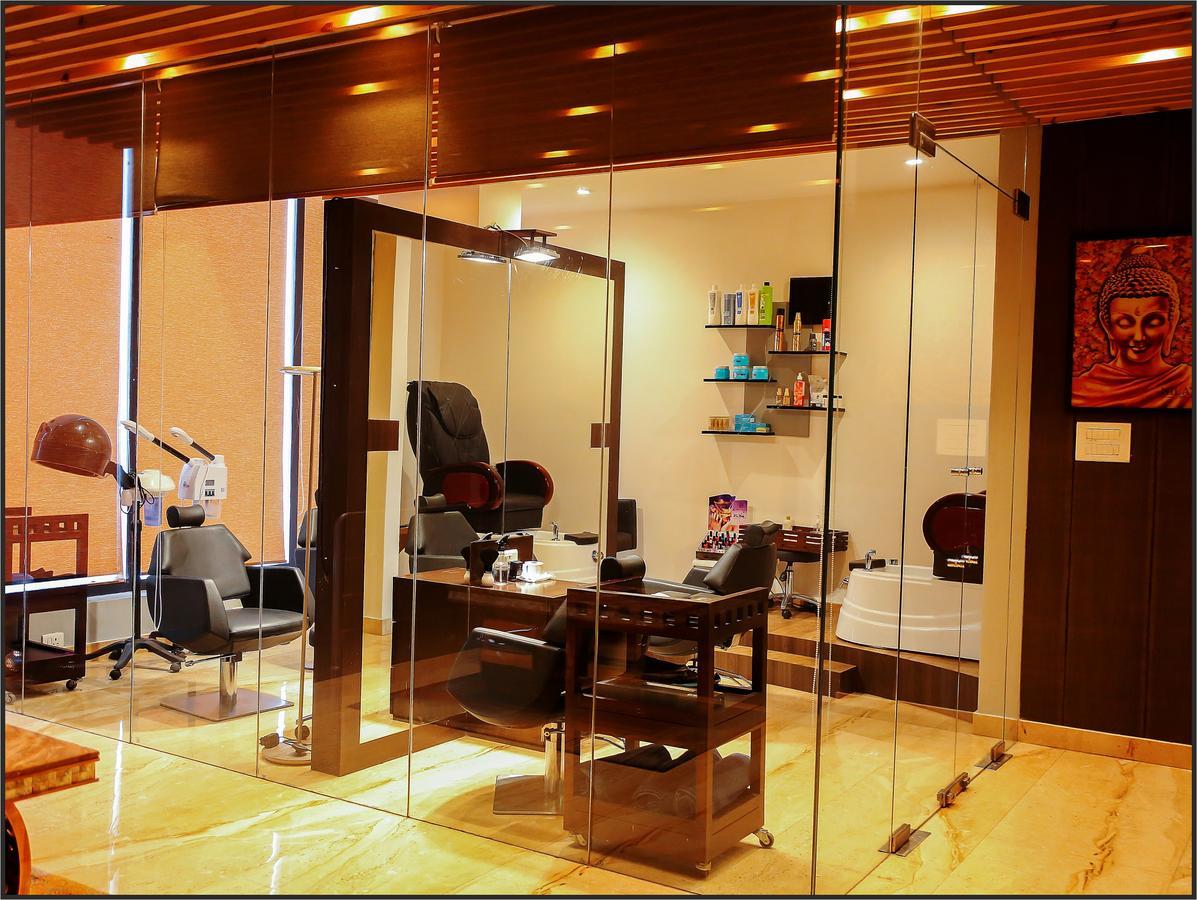 Radisson Lucknow City Center Ngoại thất bức ảnh