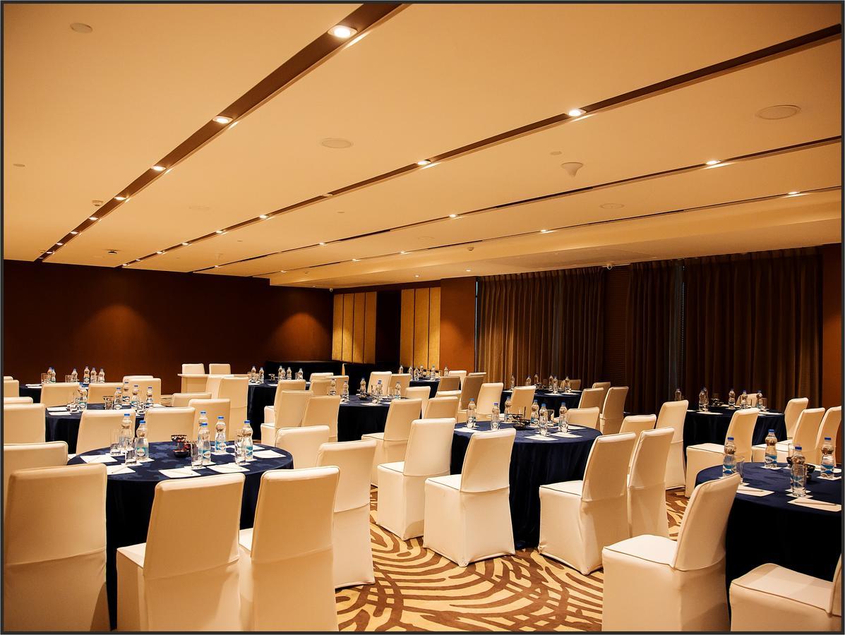 Radisson Lucknow City Center Ngoại thất bức ảnh