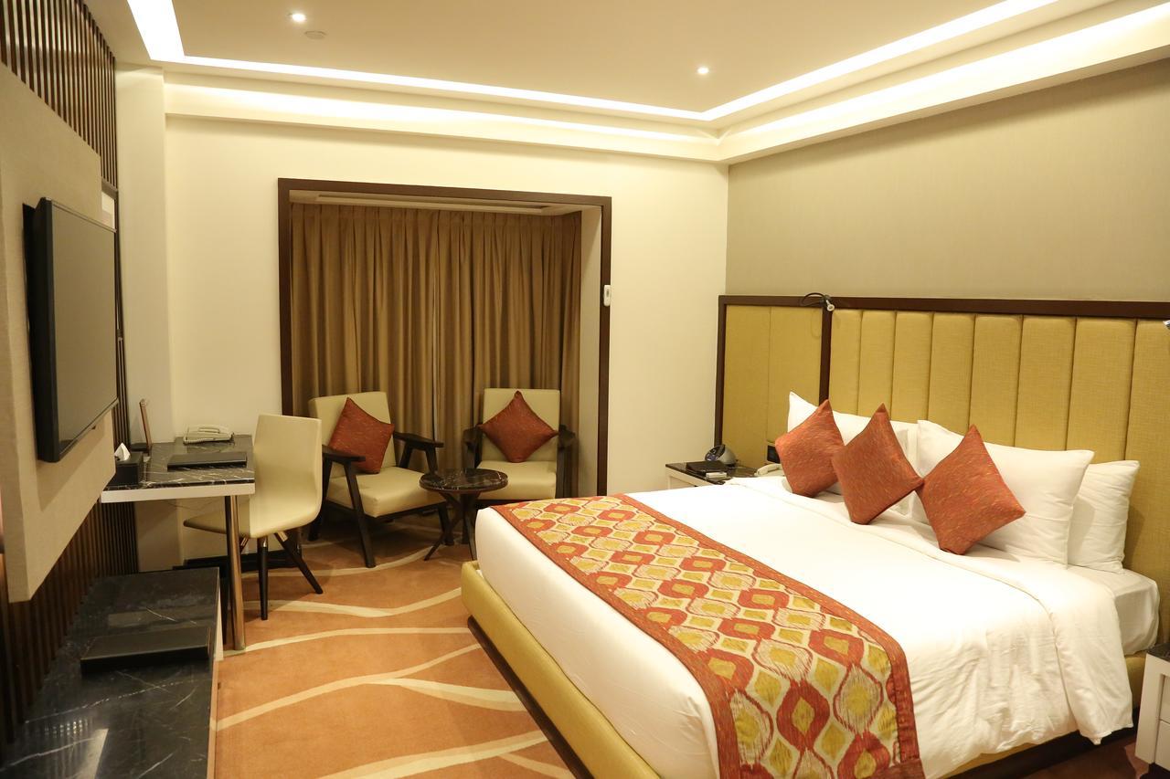 Radisson Lucknow City Center Ngoại thất bức ảnh