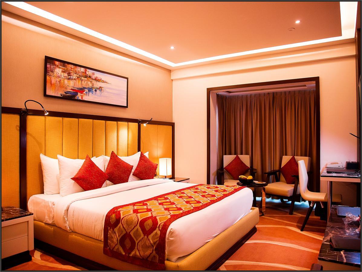 Radisson Lucknow City Center Ngoại thất bức ảnh
