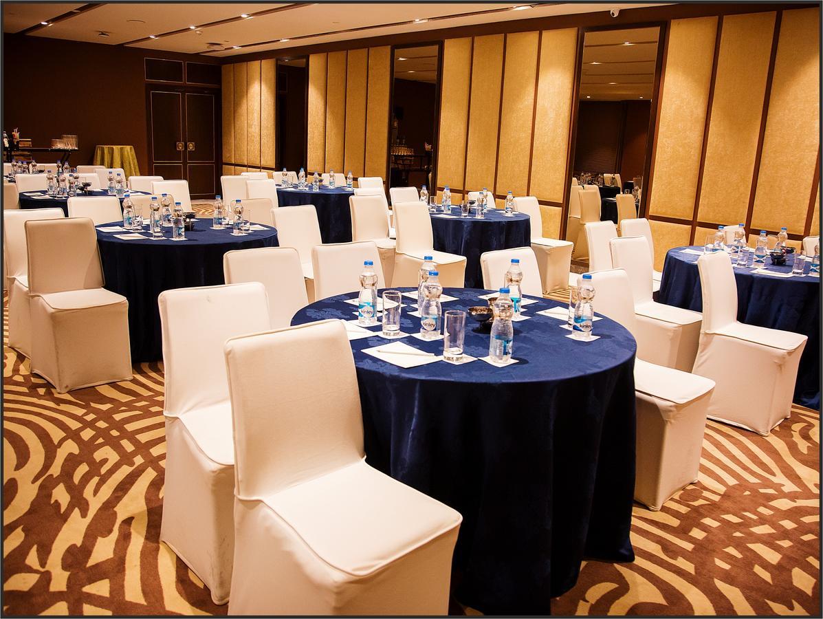Radisson Lucknow City Center Ngoại thất bức ảnh