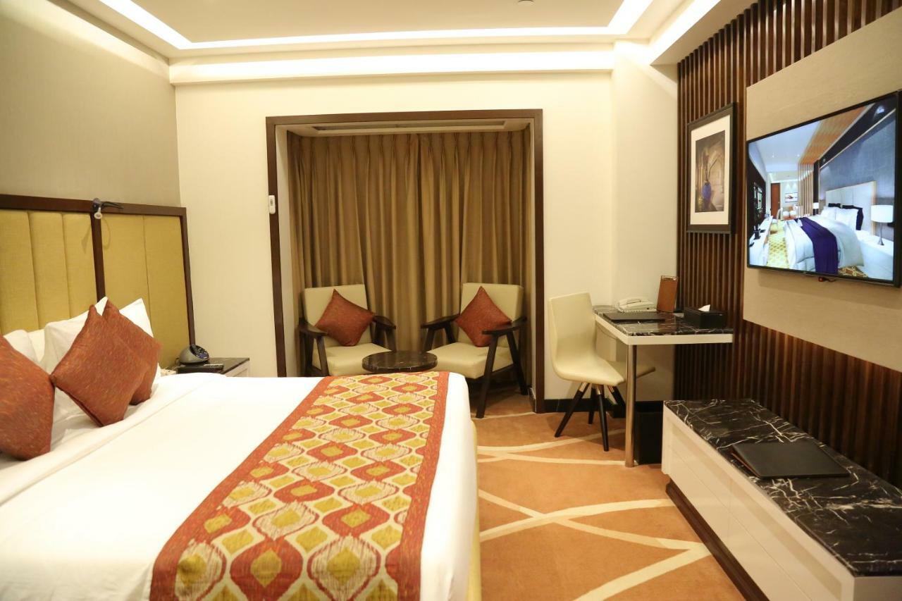 Radisson Lucknow City Center Ngoại thất bức ảnh